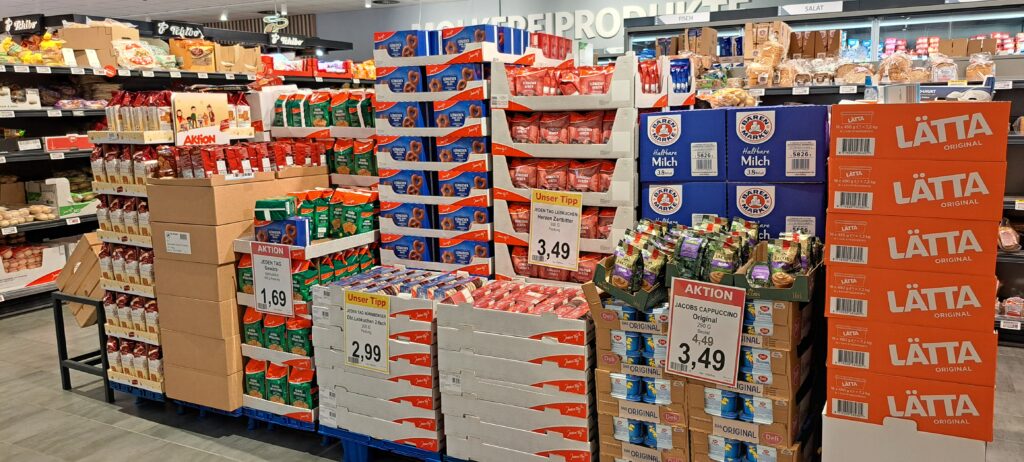 Lebkuchen Verkaufdisplays in einem Supermarkt
